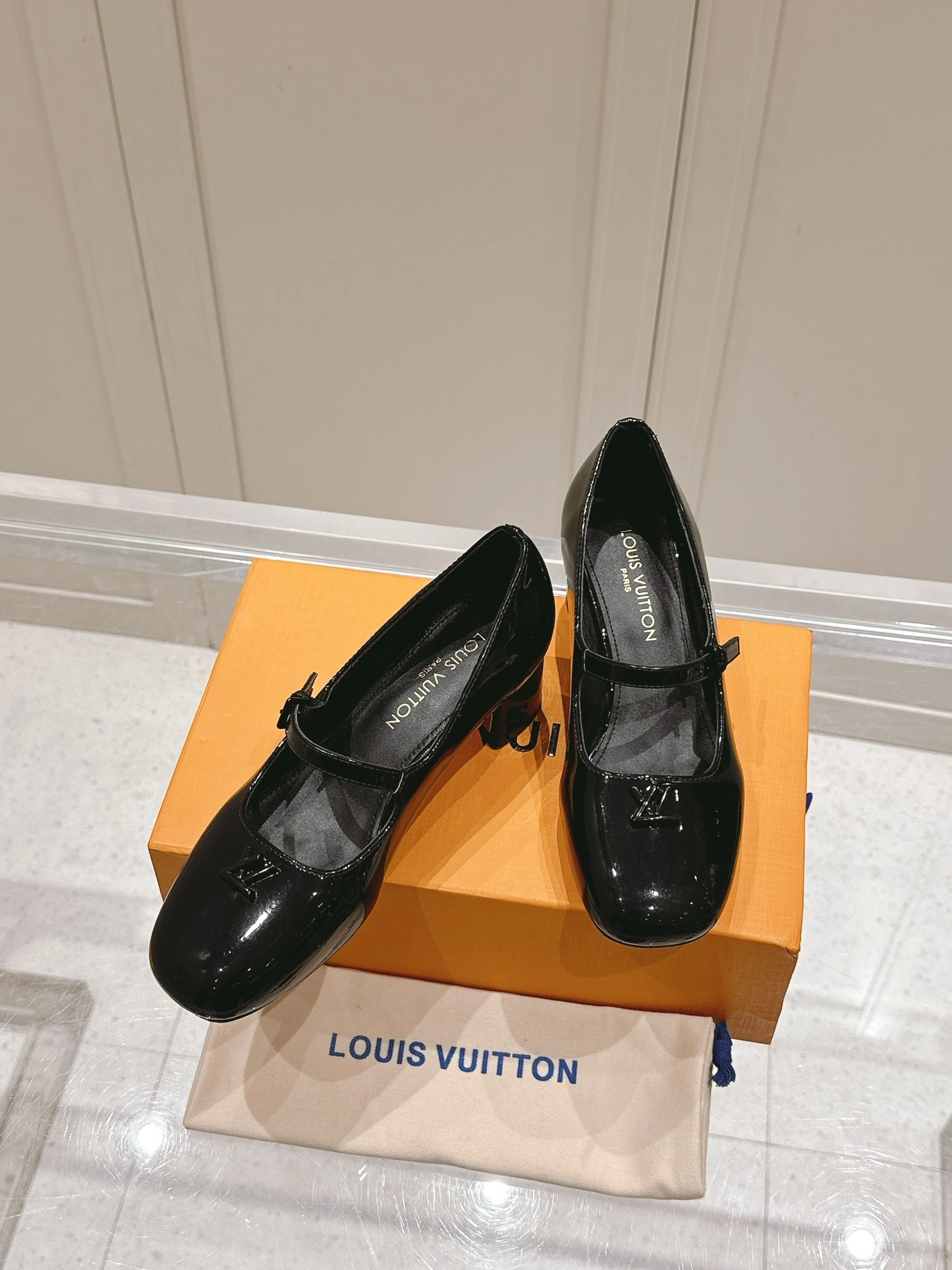 COCO-- 8V 1AGYBX Calfskin goatskin Heel height：5.5CM item:E-X198D4117